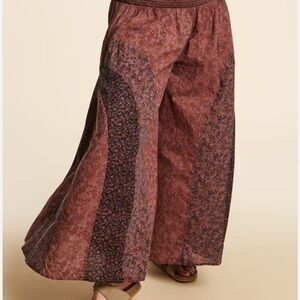 EARTHBOUND Floral Wide-Leg Pants - Brown and Black